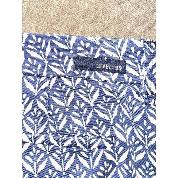 Beautiful Level 99 Cindie Blue White Printed Linen Blend Shorts Women's Size 30 - Picture 5 of 6